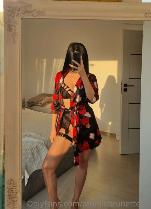 Atomicbrunette18 Nude Leaked Onlyfans Photo