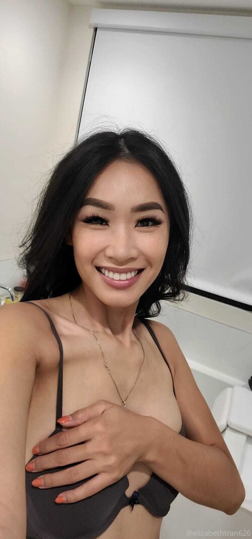 Elizabeth Tran Nude Leaked Onlyfans Photo