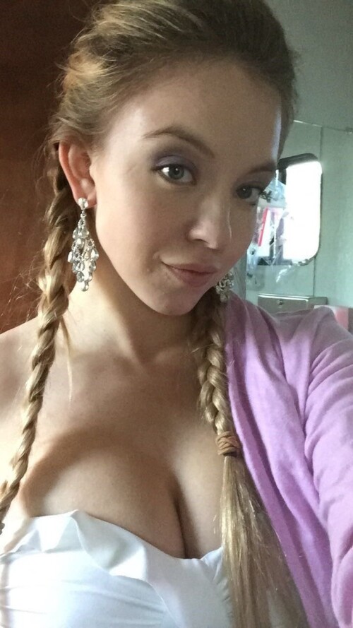 Sydney Sweeney Photo 3