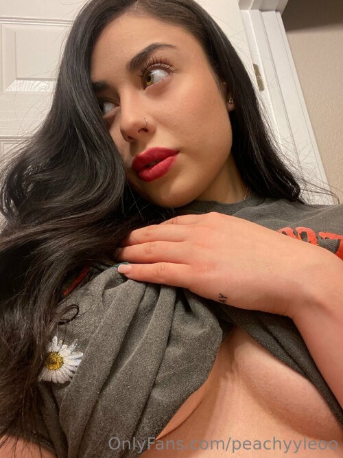 Peachyyleoo - Jasminponceee Nude Leaked Onlyfans Photo