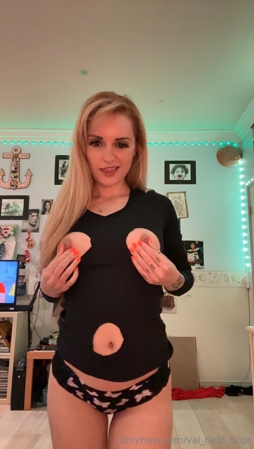 @val_next_door Nude Leaked Onlyfans Photo