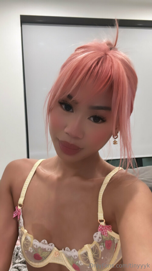 tinyyyk (aka kaylakipp) Nude Leaked Onlyfans Photo tinyyyk (aka kaylakipp) Nude Leaked Onlyfans Photo