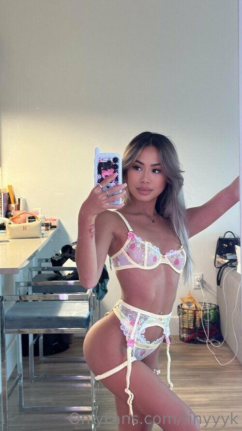 tinyyyk (aka kaylakipp) Nude Leaked Onlyfans Photo tinyyyk (aka kaylakipp) Nude Leaked Onlyfans Photo