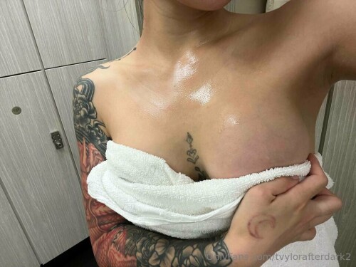 tvylorafterdark Nude Leaked Onlyfans Photo