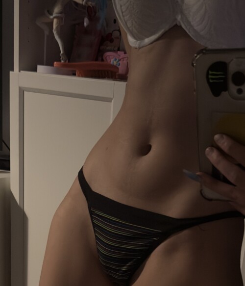 fvckzoe | sleepy_mochi Nude Leaked Onlyfans Photo fvckzoe | sleepy_mochi Nude Leaked Onlyfans Photo