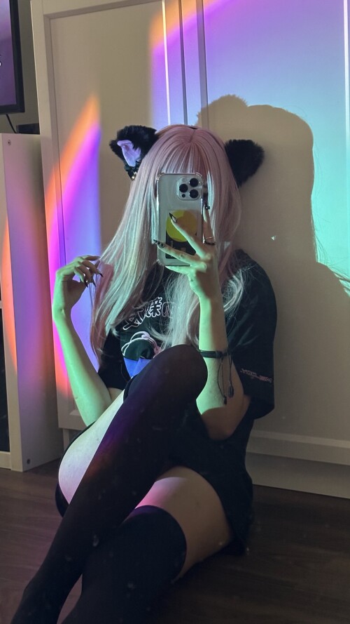 fvckzoe | sleepy_mochi Nude Leaked Onlyfans Photo fvckzoe | sleepy_mochi Nude Leaked Onlyfans Photo