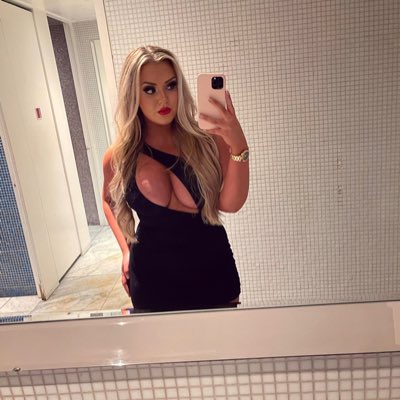 AprilxGLA Nude Leaked Onlyfans Photo AprilxGLA Nude Leaked Onlyfans Photo