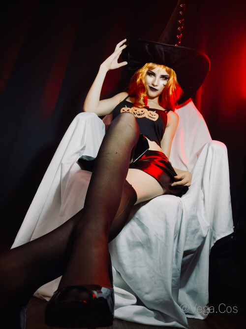 Halloween-Witch--Vega1495fd6fe657d70c72.md.jpg