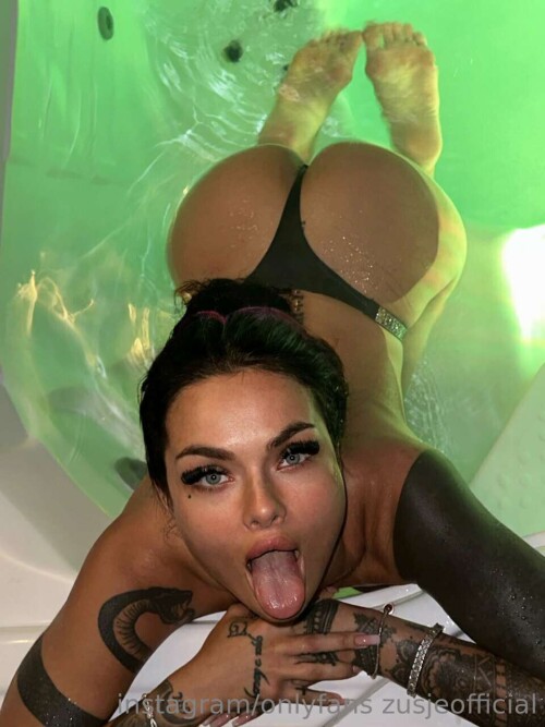 Zusje Nude Leaked Onlyfans Photo Zusje Nude Leaked Onlyfans Photo