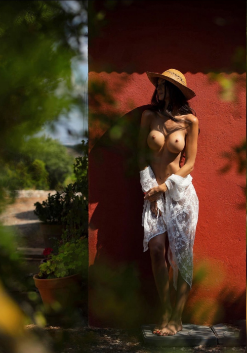Zuri Aspiunza Nude Leaked Onlyfans Photo Zuri Aspiunza Nude Leaked Onlyfans Photo