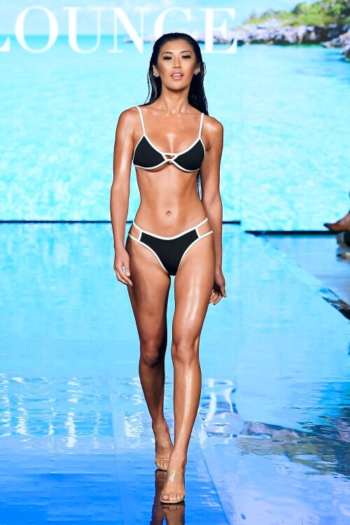 Lounge-Swim_Miami_13.jpg.7a0b2ddb72eb804e9a7c942ef2d8530f86e1179db4641c5f.md.jpg
