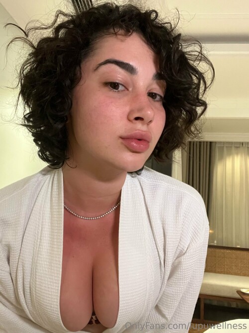 Liz | Lupuwellness Nude Leaked Onlyfans Photo