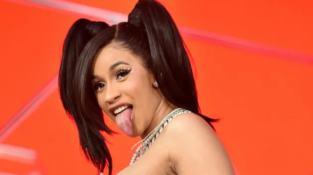 cardi_b-tongue-02a56931ca8a034212.jpg