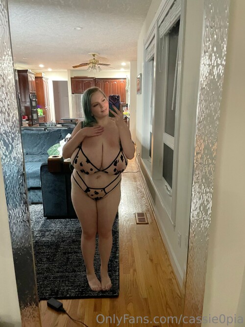 Cassie0pia Nude Leaked Onlyfans Photo