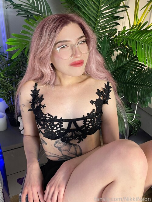 NikkiNeon Nude Leaked Onlyfans Photo