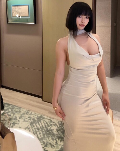 naominia__169098101652294999677f47f8ff6a61.md.jpg