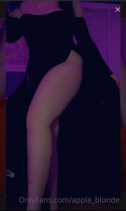 AppleBlonde -@AppleBlonde5 Nude Leaked Onlyfans Photo AppleBlonde -@AppleBlonde5 Nude Leaked Onlyfans Photo