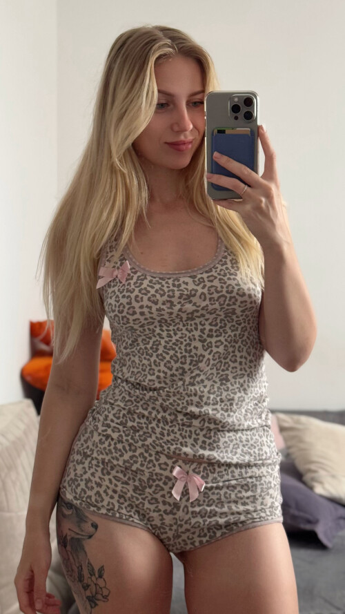 Fox & Yuliya / FOX Hobby Nude Leaked Onlyfans Photo Fox & Yuliya / FOX Hobby Nude Leaked Onlyfans Photo