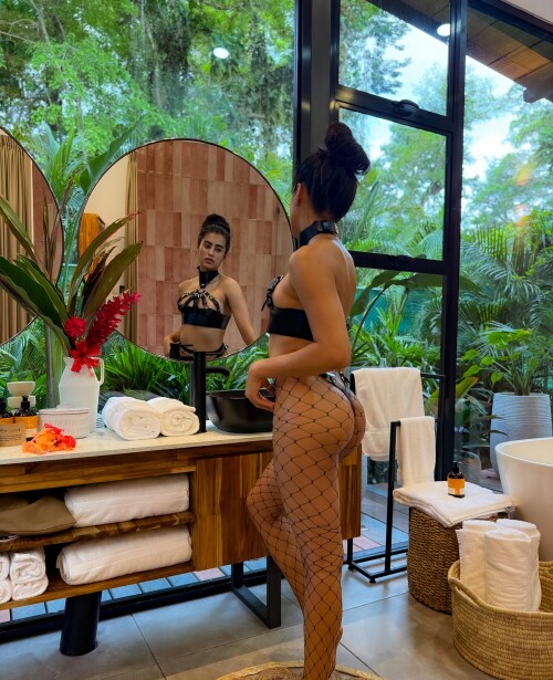 Kathycr Nude Leaked Onlyfans Photo Kathycr Nude Leaked Onlyfans Photo
