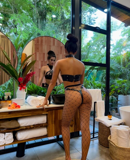 Kathycr Nude Leaked Onlyfans Photo Kathycr Nude Leaked Onlyfans Photo