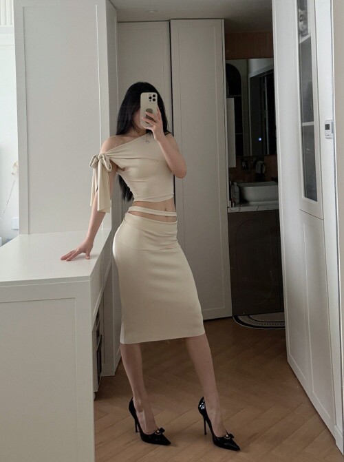 005vDoXzly1hq9r73e438j30u014a0xqe63d29724b2df8e1.md.jpg