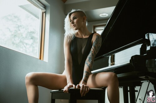 03_kayottie---Black-Keys8eb2698ba49d2522.jpg