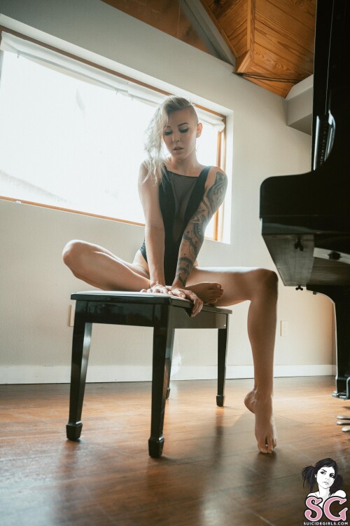 06_kayottie---Black-Keys76b4036404d3b2a5.jpg