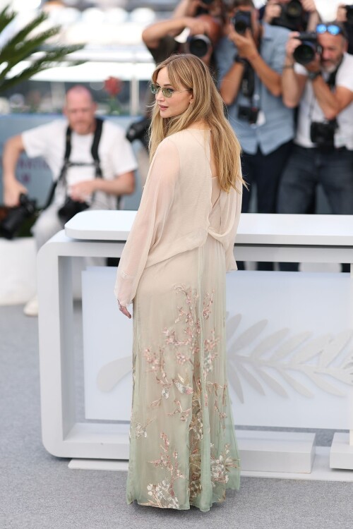 Jennifer Lawrence Photo 3
