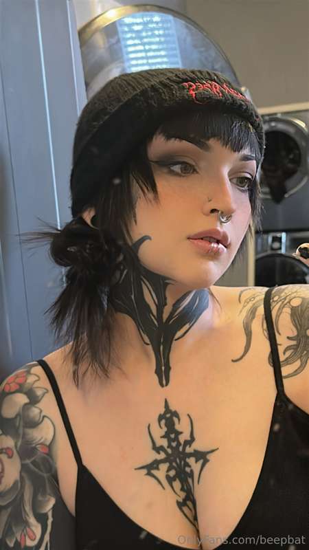 0fe8758de7f6b58e6147dd487f933aee92f0a7f810675890fcf073acad705e1e1f270f18d1a10873.jpg