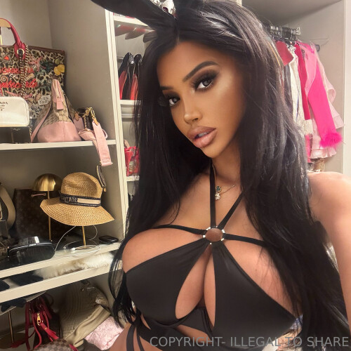 Chloe Khan Nude Leaked Onlyfans Photo