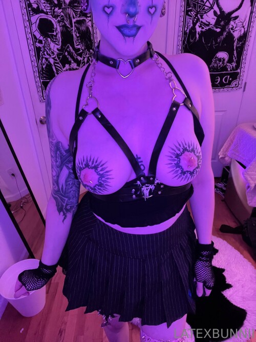 Latexbunnii/Sage/Grungenmetal Nude Leaked Onlyfans Photo