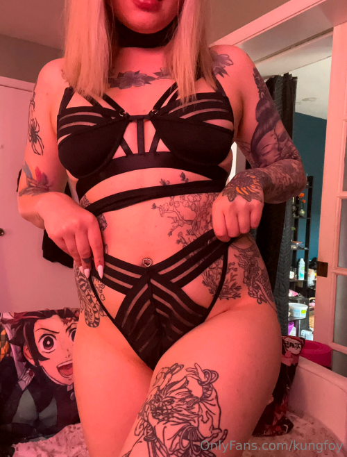 Kungfoy/Emily Foy Nude Leaked Onlyfans Photo Kungfoy/Emily Foy Nude Leaked Onlyfans Photo