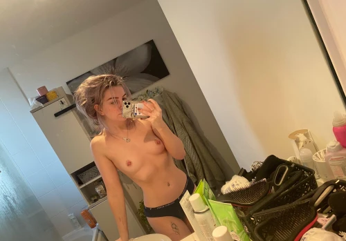 RileyPink / aleciaamaay Nude Leaked Onlyfans Photo RileyPink / aleciaamaay Nude Leaked Onlyfans Photo