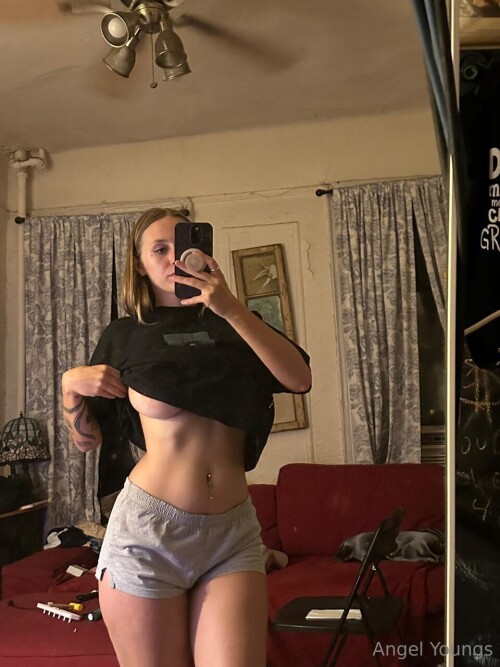 Angel Youngs / angelyoungsxxx Nude Leaked Onlyfans Photo Angel Youngs / angelyoungsxxx Nude Leaked Onlyfans Photo