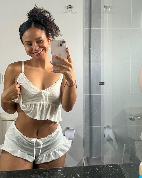Emilyssworld / ilovesmilingg / Emilysworld Nude Leaked Onlyfans Photo Emilyssworld / ilovesmilingg / Emilysworld Nude Leaked Onlyfans Photo