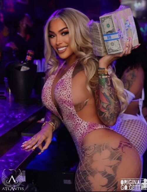 TattedUpHolly Nude Leaked Onlyfans Photo