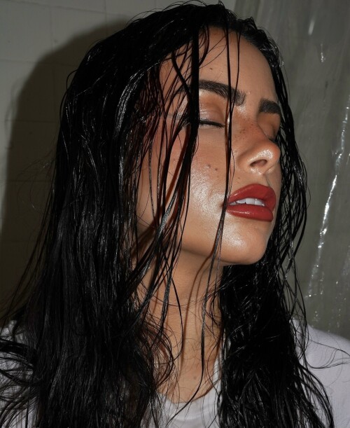 1000072035678e7854f4cec87f.jpg