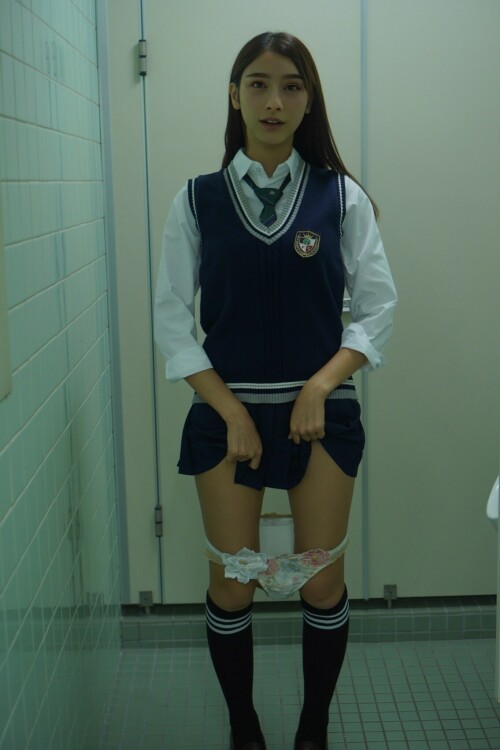 1000074861b6accea66ee71f3b.md.jpg