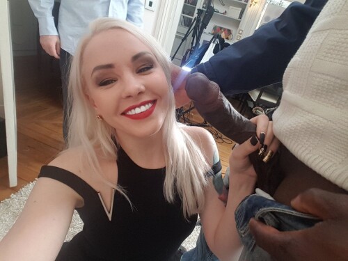 Lola taylor Nude Leaked Onlyfans Photo