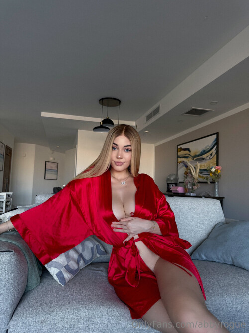 Mellow Maloni / mellooowx / Mellooow / abbyrogue Nude Leaked Onlyfans Photo