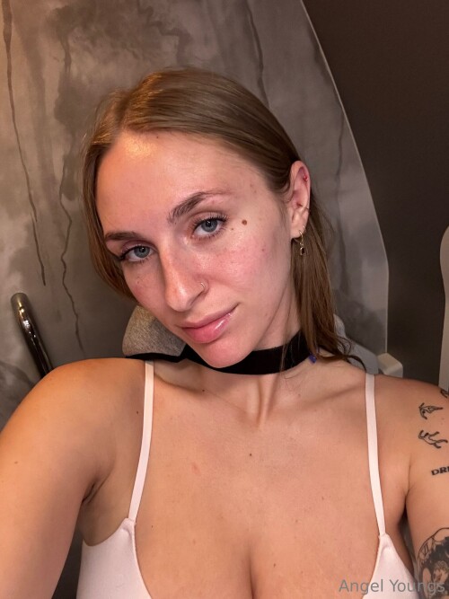 Angel Youngs / angelyoungsxxx Nude Leaked Onlyfans Photo Angel Youngs / angelyoungsxxx Nude Leaked Onlyfans Photo