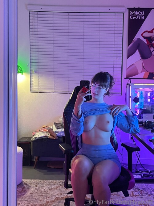 yungllamacita / Lily Alcott Nude Leaked Onlyfans Photo