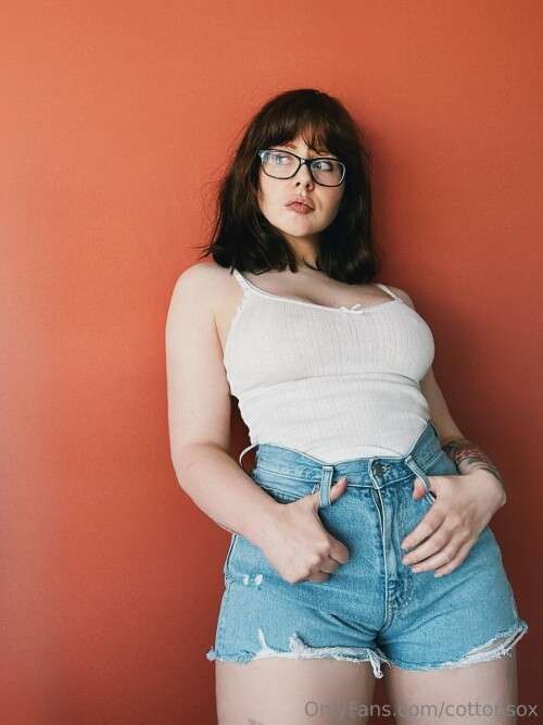 Alice Cotton Sox | Alicewinterhold Nude Leaked Onlyfans Photo Alice Cotton Sox | Alicewinterhold Nude Leaked Onlyfans Photo