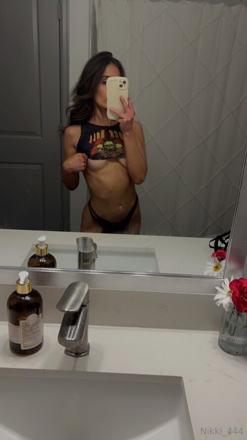 Nikki_444 Nude Leaked Onlyfans Photo Nikki_444 Nude Leaked Onlyfans Photo