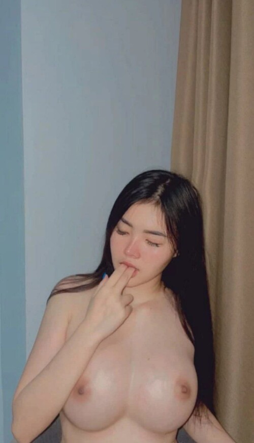 Identify Asian  Who is this  Identify unknown Asian models  