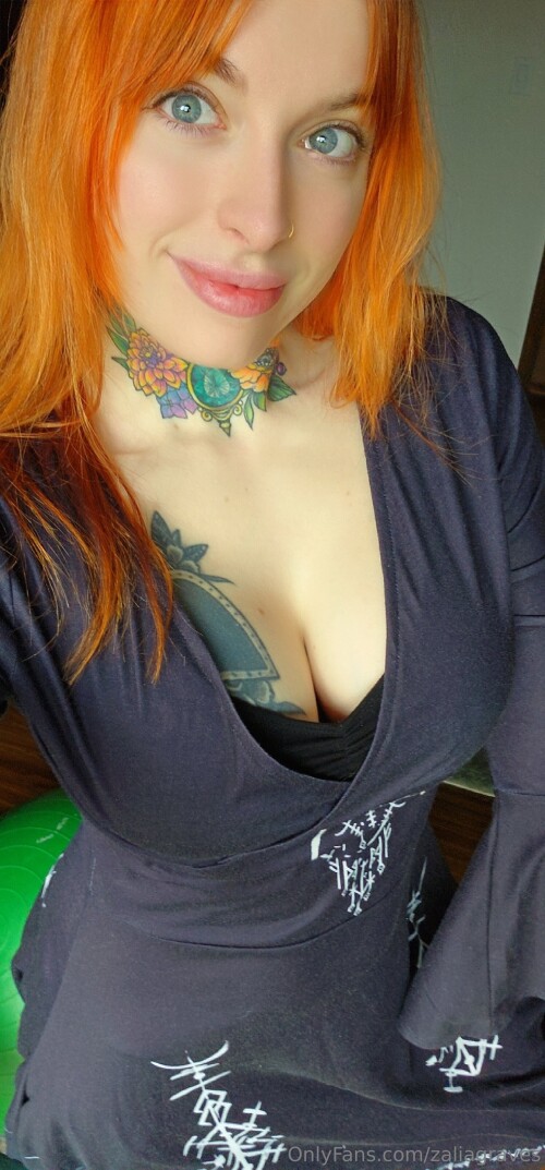 ConnerJay / Yesmisscarlie / ZaliaGraves Nude Leaked Onlyfans Photo