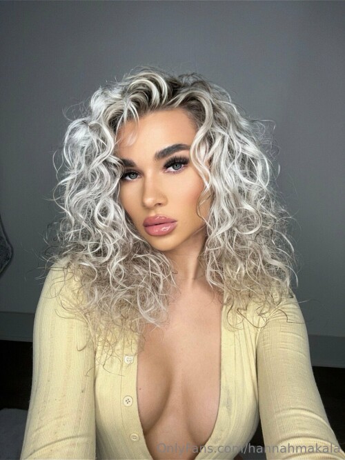 hannahmakala | hannahgobananas | hangobananas Nude Leaked Onlyfans Photo