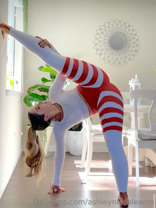 Ashleyniccoleyoga / Ashleyniccoleacro Nude Leaked Onlyfans Photo Ashleyniccoleyoga / Ashleyniccoleacro Nude Leaked Onlyfans Photo