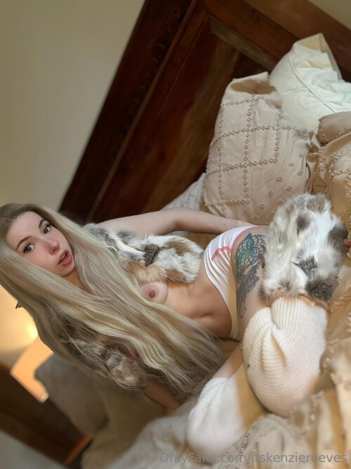 Kenzie Reeves / KenzieReevesxxx Nude Leaked Onlyfans Photo Kenzie Reeves / KenzieReevesxxx Nude Leaked Onlyfans Photo