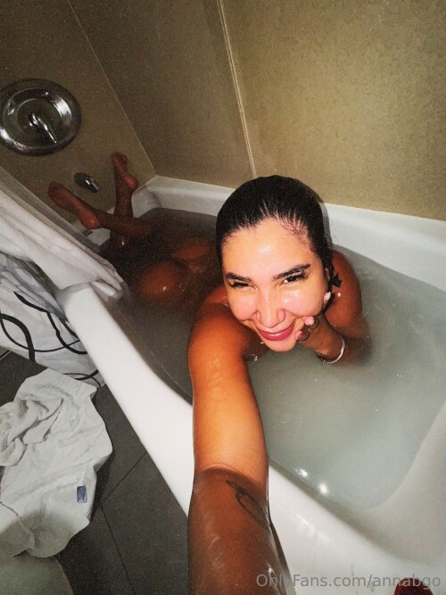 Anna Beggion / annabgo Nude Leaked Onlyfans Photo